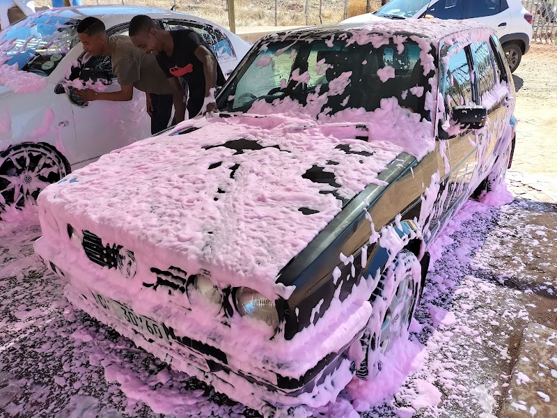 May'jestic Car Wash And Auto Detailing - Photo 3